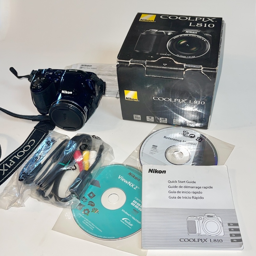 Nikon COOLPIX L810 Digital Camera Blue 16.1 MP + 16 GB SD Card  Tested Box Cord